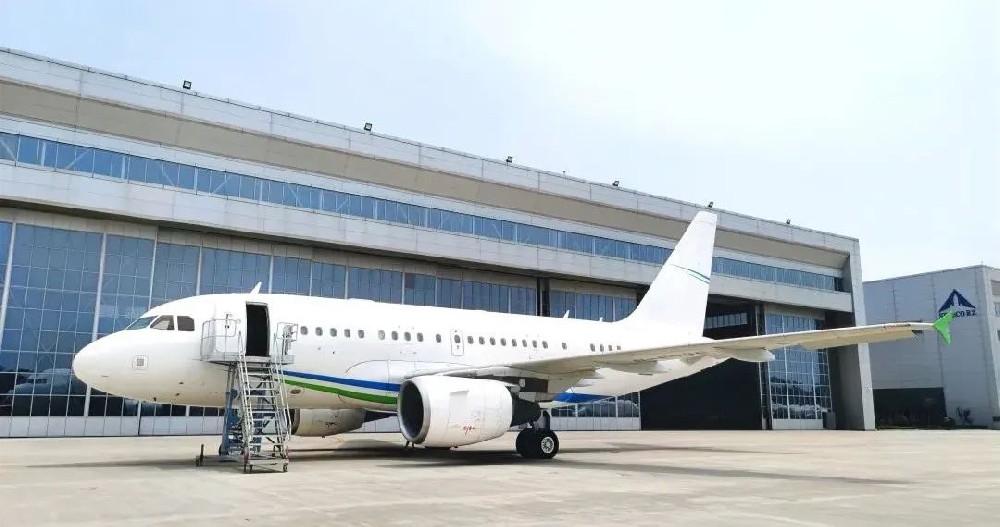 日照山太完成ACJ318公務(wù)機(jī)輔助中央油箱拆裝及測試工作